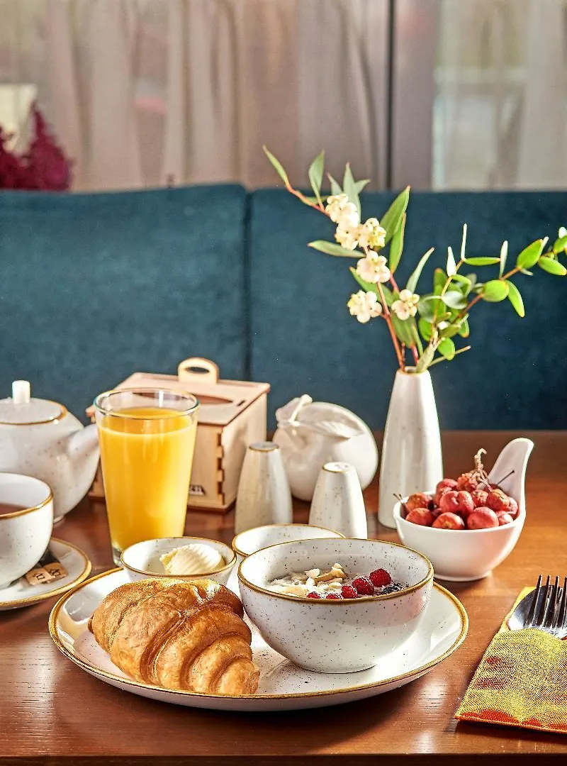 Sherlock Holmes Boutique Hotel Lwów Ukraina